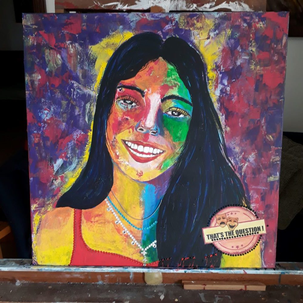 tela de uma garota pintada com tinta acrilica canvas of a girl painted with acrylic paint